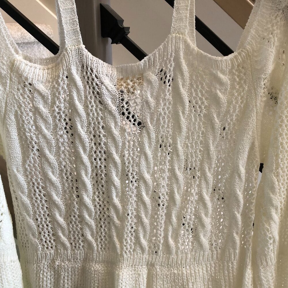 POL Cream Knit Cold Shoulder Tunic - NWOT - Picture 6 of 7